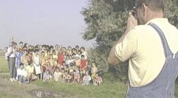 Кадр из фильма "Meine Keine Familie" - 1