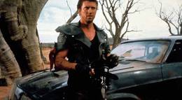 Кадр из фильма "Безумный Макс 2: Воин дороги" - 1