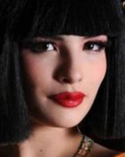 Лив Менот фото