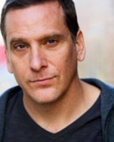 Эндрю Джеймс Джонс фото