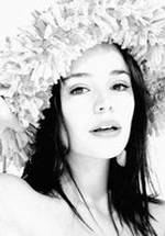 Флора Мартинез фото