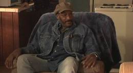 Кадр из фильма "Человек с Земли" - 2