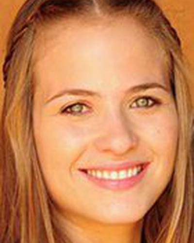 Luiza Valdetaro фото