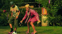 Кадр из фильма "Сорванцы" - 2