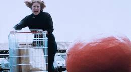 Кадр из фильма "Нападение помидоров-убийц" - 1