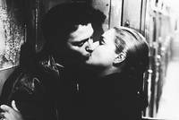 Кадр Тереза Ракен