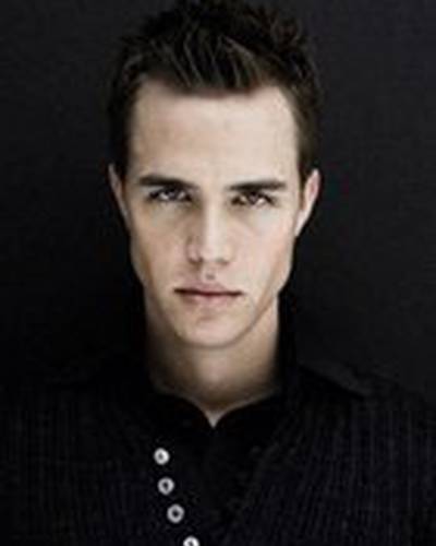 Крис Оливеро фото