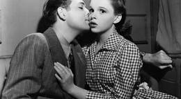 Кадр из фильма "Малышка Нелли Келли" - 1