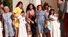 Кадр из фильма "И куда мы теперь?" - 1