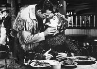 Кадр Gun Brothers