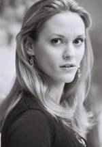 Клеменси Бертон-Хилл фото