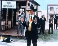 Кадр Торговец смертью