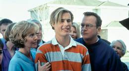 Кадр из фильма "Почти в законе" - 1