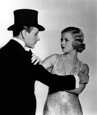 Кадр Она не могла взять это