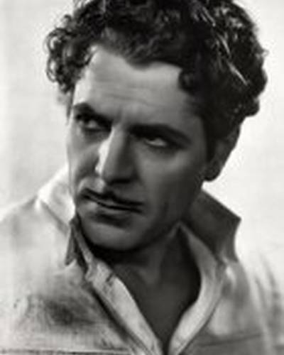 Уорнер Бакстер фото