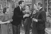 Кадр Магазинчик за углом