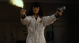 Кадр из фильма "Виолет и Дейзи" - 2