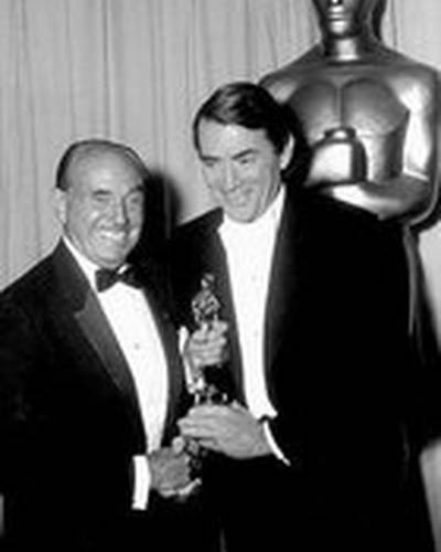 Джек Л. Уорнер фото