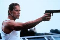 Кадр Когда пуля попадает в цель