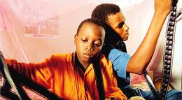 Кадр из фильма "Наш отец" - 2