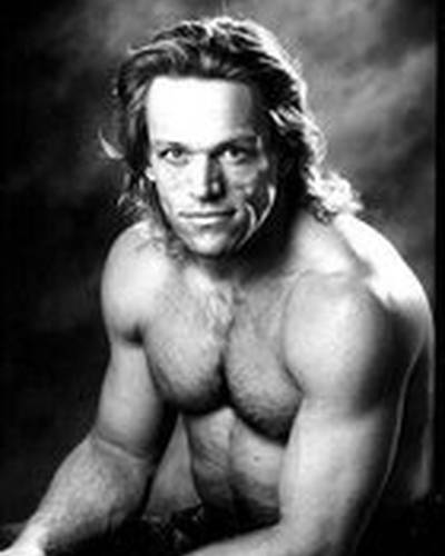 Брайан Томпсон фото