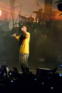 Кадр Жизнь меняет тебя