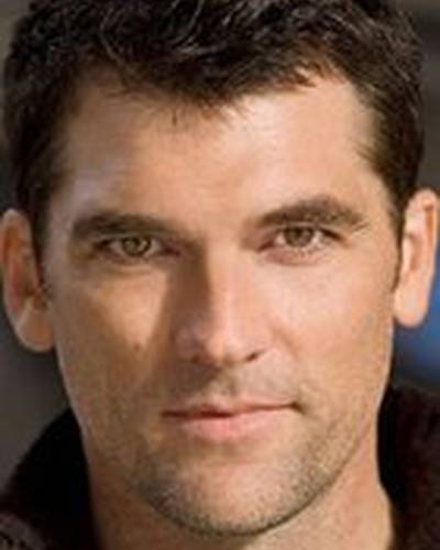 Роберт Фарриор фото