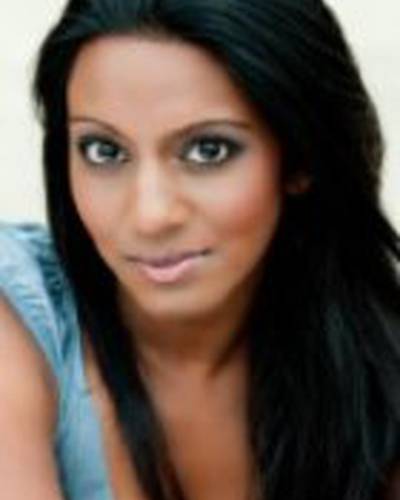 Шэрон Мутху фото