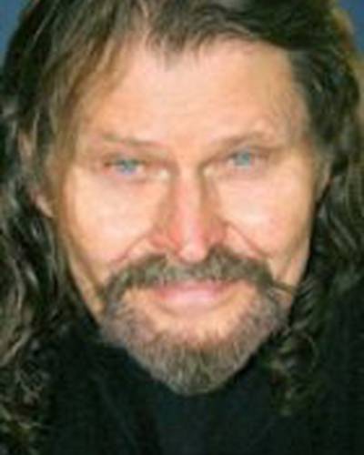 Брюс Гловер фото