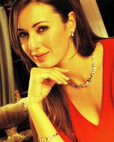 Гёкче Янардаг фото