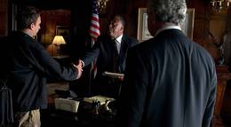 Кадр из фильма "Опасная зона" - 1