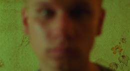 Кадр из фильма "Нежные паразиты" - 1