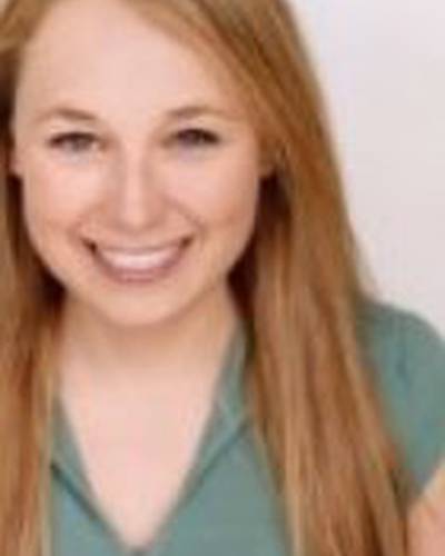 Кэлли Кернс фото