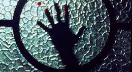 Кадр из фильма "Тьма" - 2