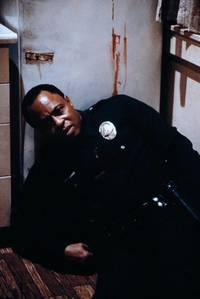 Кадр Незаконное вторжение