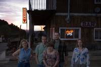 Кадр Ничто, кроме призраков