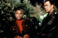 Кадр Сквозные ранения