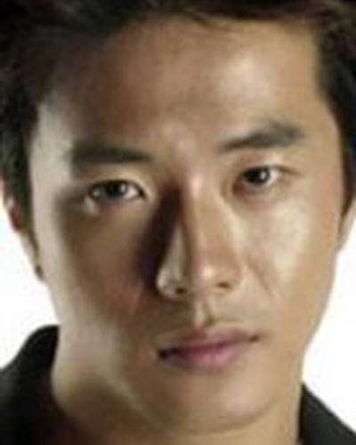 Квон Сан У фото