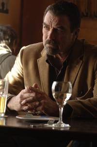 Кадр Правосудие Стоуна: Смерть в раю