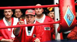 Кадр из фильма "Неваляшка" - 2