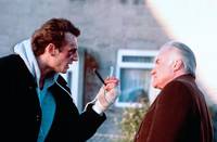 Кадр Переступая черту