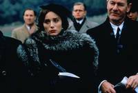 Кадр Пригоршня праха