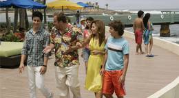 Кадр из фильма "Волшебники из Вэйверли Плэйс в кино" - 1