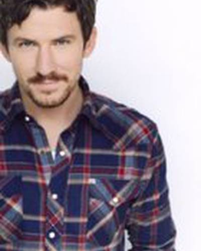 Люк Барнетт фото