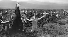 Кадр из фильма "Мальчик-мясник" - 1