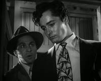 Кадр Стучись в любую дверь