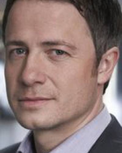 Оливер Милберн фото