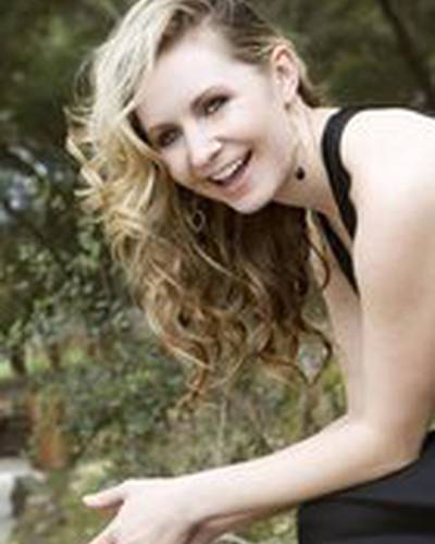 Беверли Митчелл фото