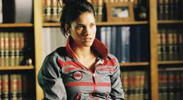 Кадр из фильма "Бунтарка" - 2