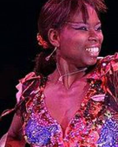 Сурия Бонали фото